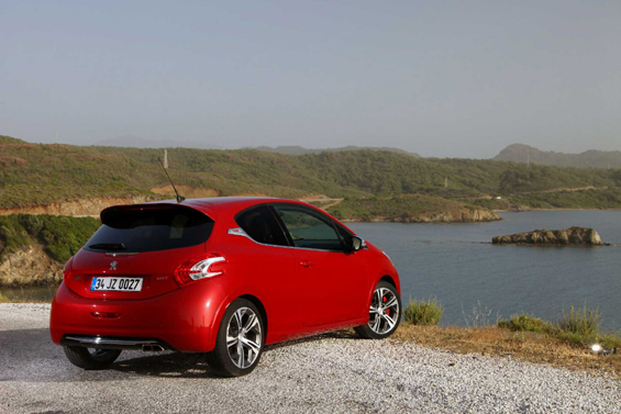 208 Gti 57 900 Tl Ile Turkiye De