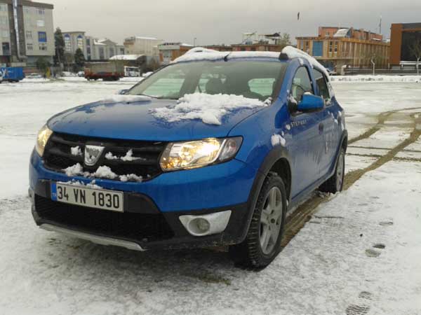 Dort Mevsim Dacia Sandero Stepway