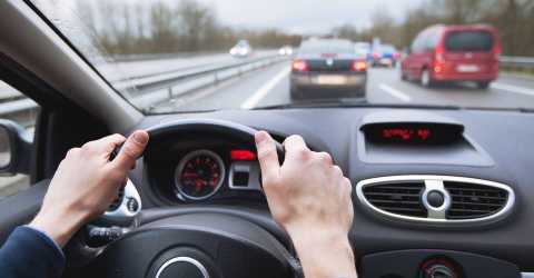 Bozuk yollar sürüş güvenliğini etkiliyor