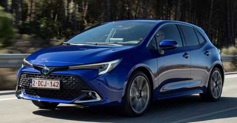 Toyota Corolla Hatchback yenilendi