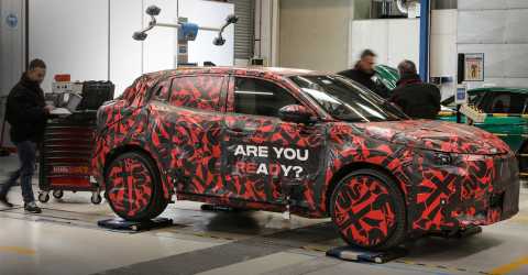 Alfa Romeo’nun yeni bebeği gün sayıyor